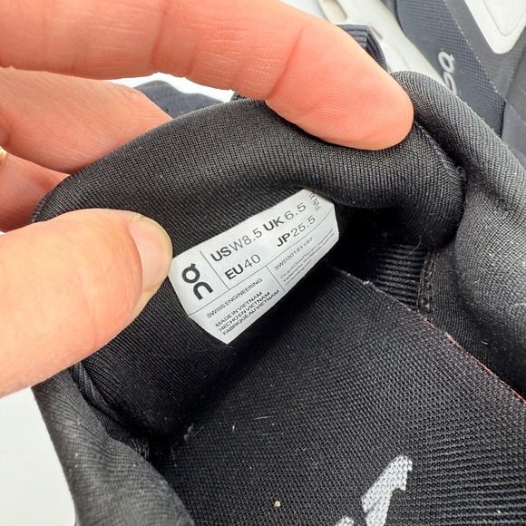 On Cloudstratus 3 Running Shoes Lightweight Cushioned Sneakers Black‎ WOMEN 8.5 - Picture 12 of 13